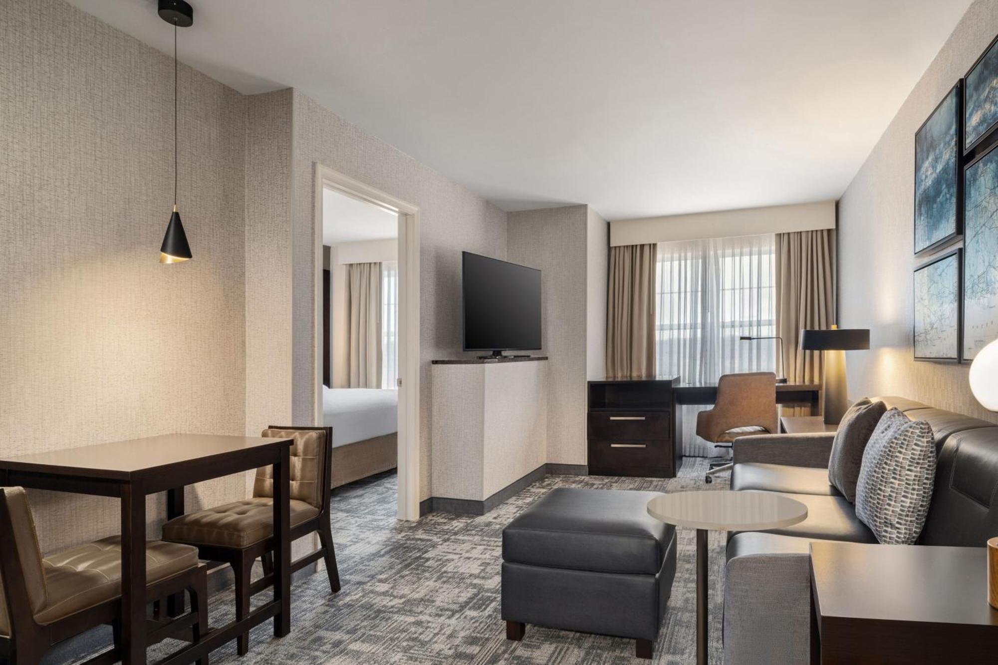 Courtyard By Marriott Long Island Islip/Courthouse Complex Hotel Central Islip Exterior foto